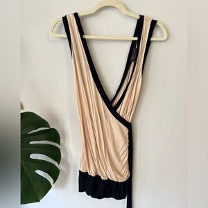 Signature Two-Tone Sleeveless Shell in Beige and Black
